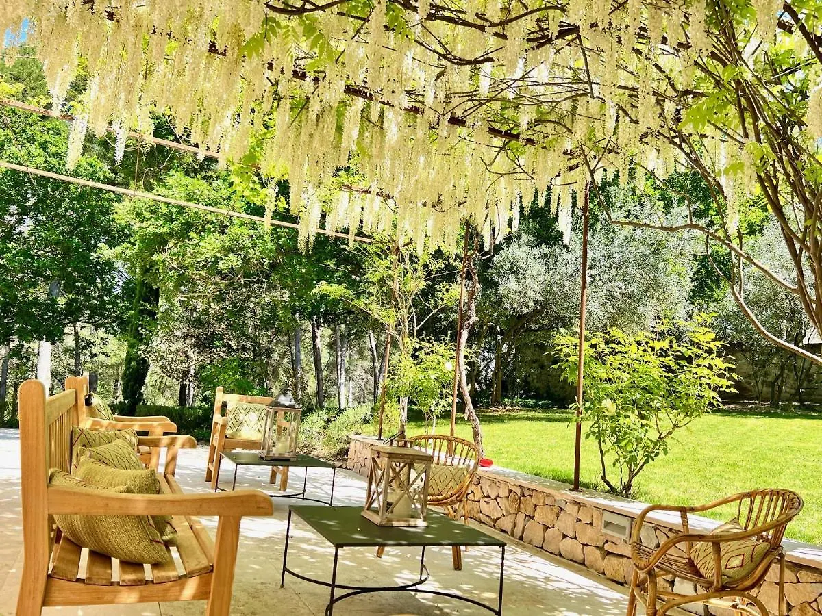 Bed and Breakfast Domaine De Saint Clair Aix-en-Provence 2*,  Francie